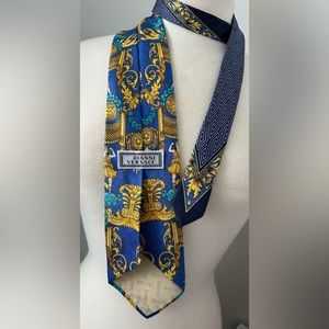 GIANNI VERSACE Blue and Yellow Printed Tie
